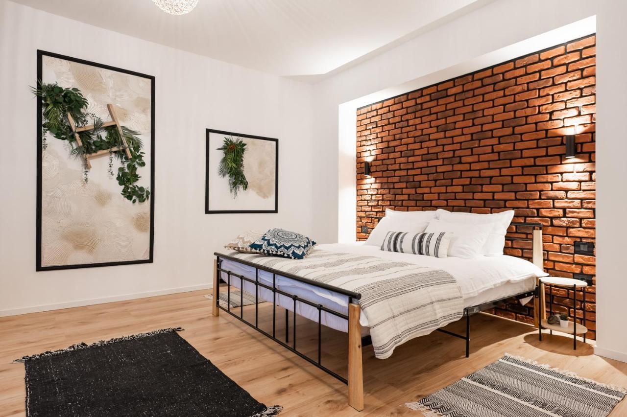 Comfee Apartment - Ultracentral Brasov Bagian luar foto