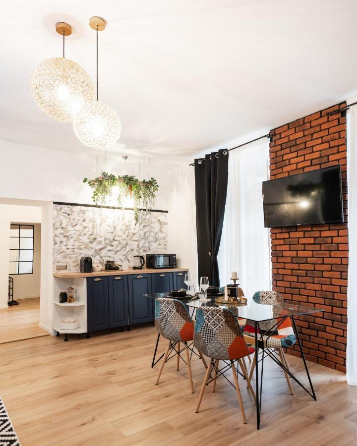 Comfee Apartment - Ultracentral Brasov Bagian luar foto